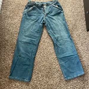 Hypnotic genes, Size 36. medium wash with yellow stitching